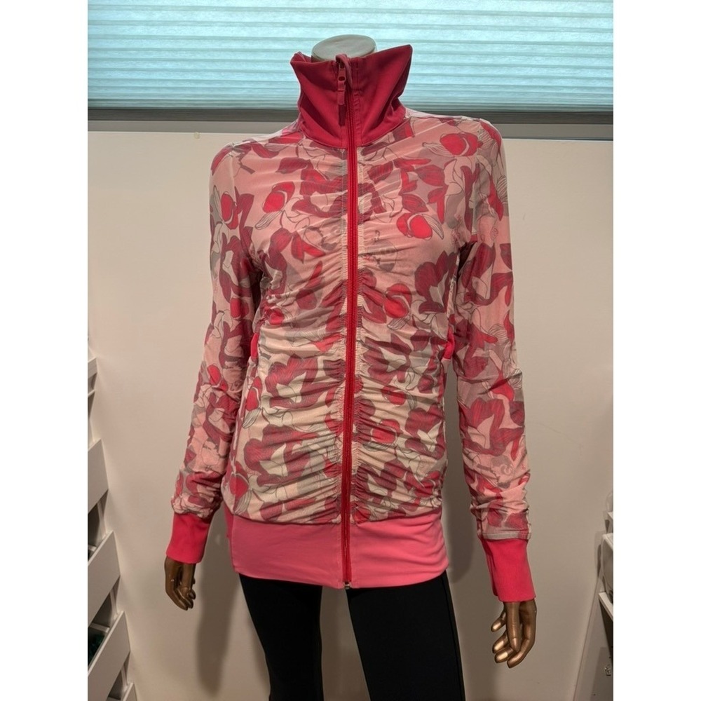 Lululemon Vintage Raja Reversible Pink Floral Ruched Mesh Track Jacket Barbie/4